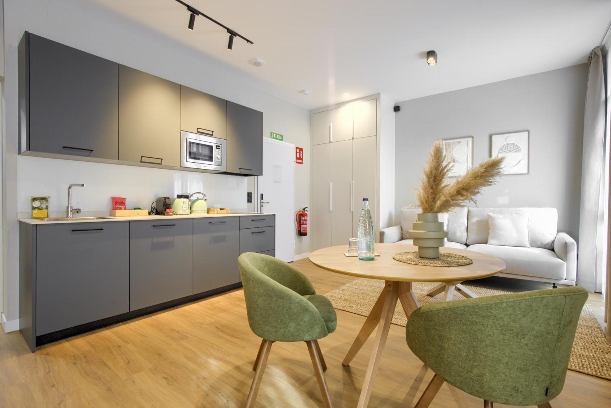 Dobo Madrid Justicia Apartment Room photo