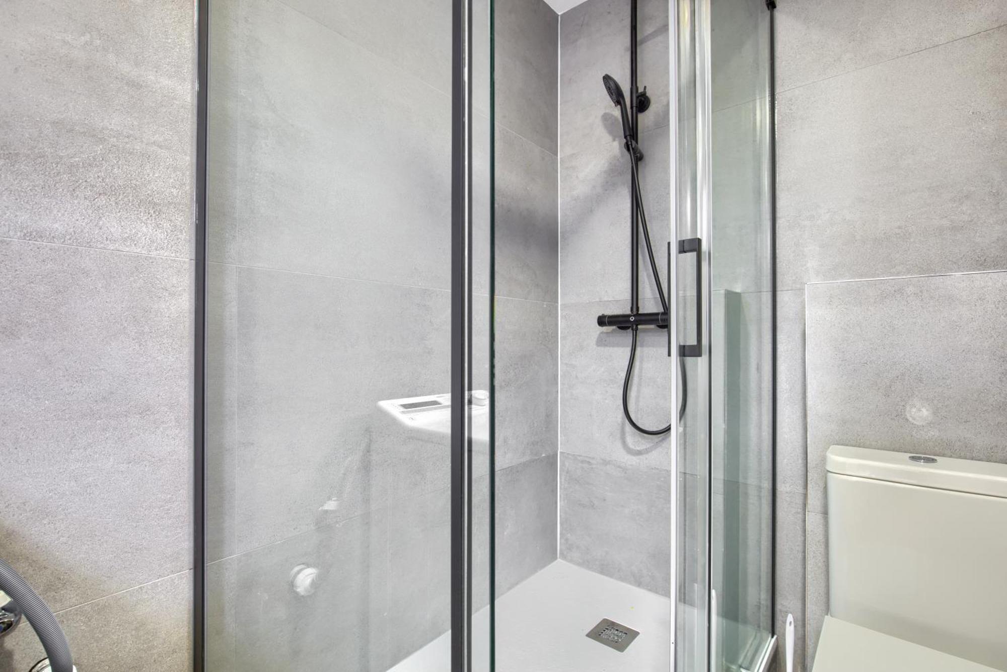 Dobo Madrid Justicia Apartment Room photo