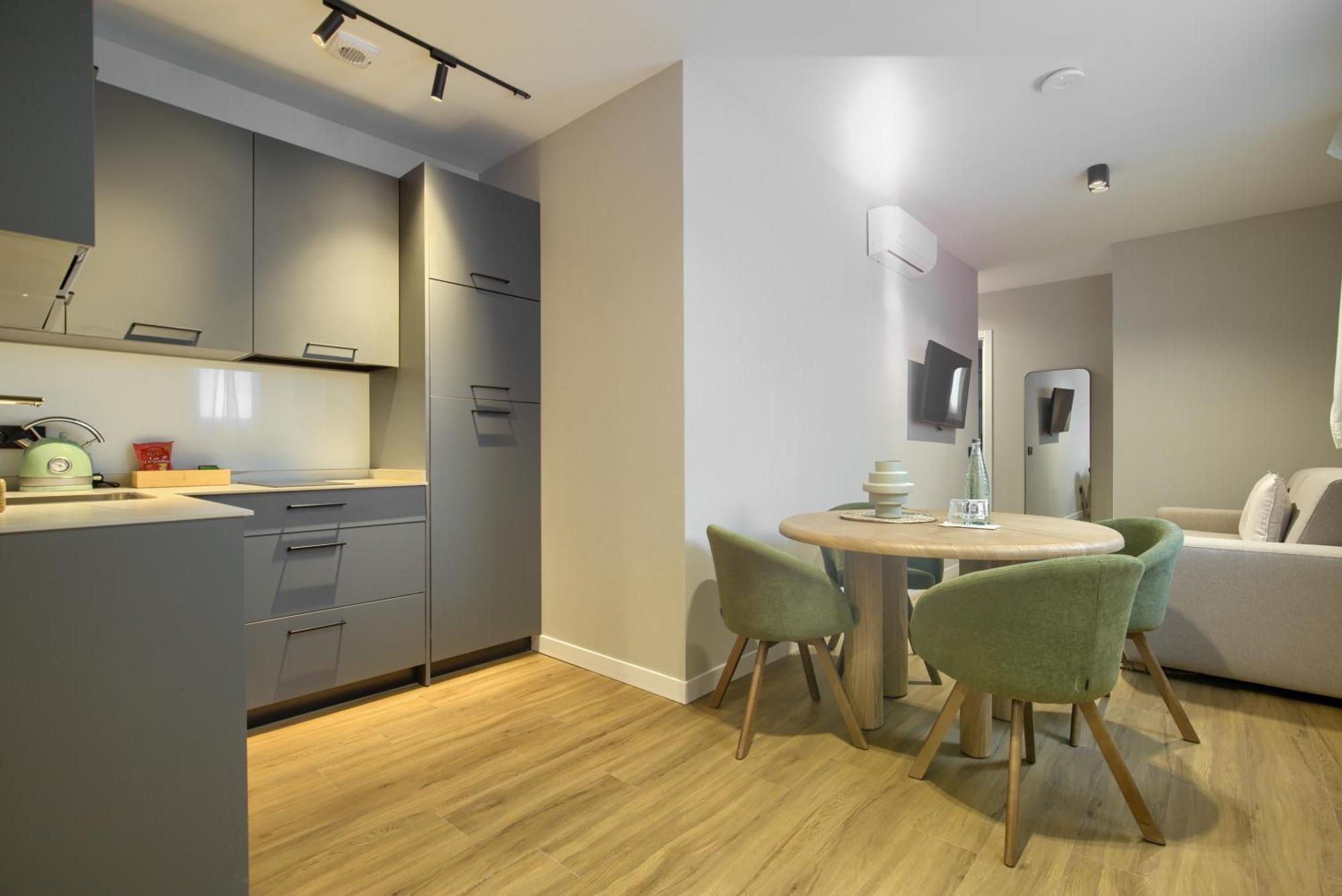 Dobo Madrid Justicia Apartment Room photo
