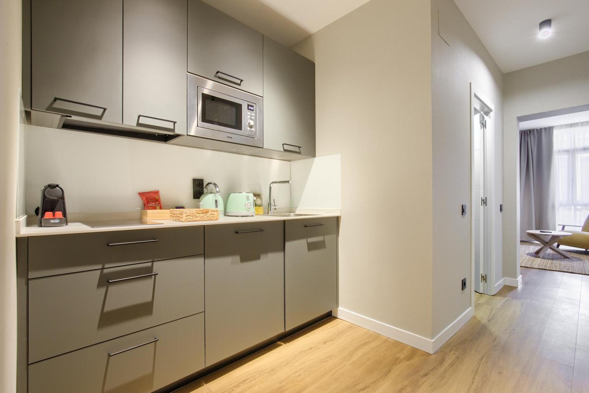Dobo Madrid Justicia Apartment Room photo